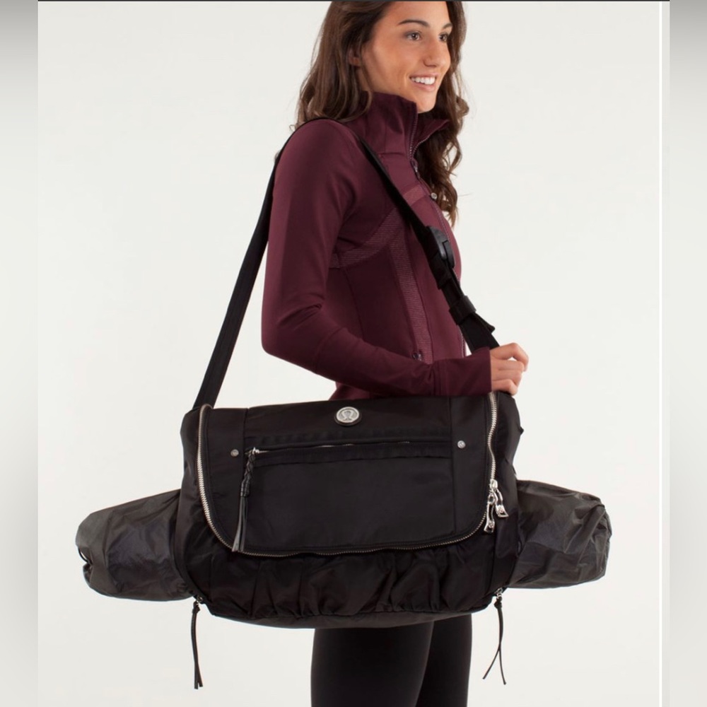 Lululemon Yoga Moto Messenger Bag